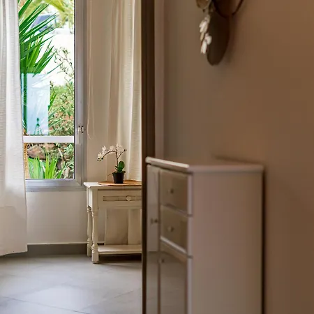 Elegante Con Vista Directa Al Mar Callao Salvaje