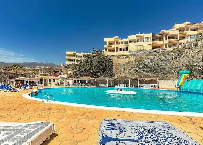 Elegante Con Vista Directa Al Mar كالاو سالفاجي