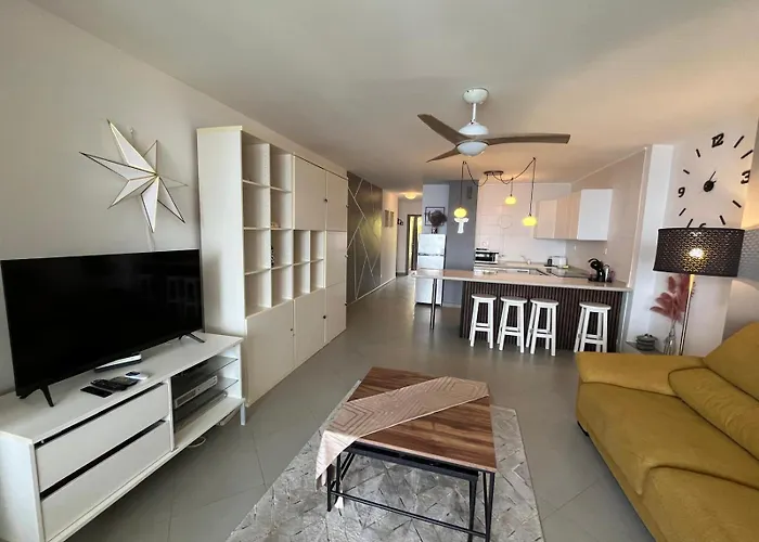 Elegante Con Vista Directa Al Mar Callao Salvaje