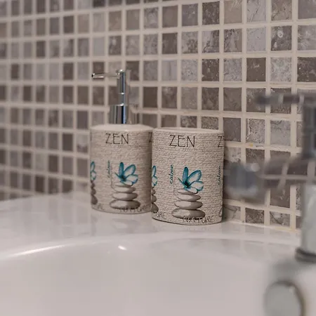 Elegante Con Vista Directa Al Mar *